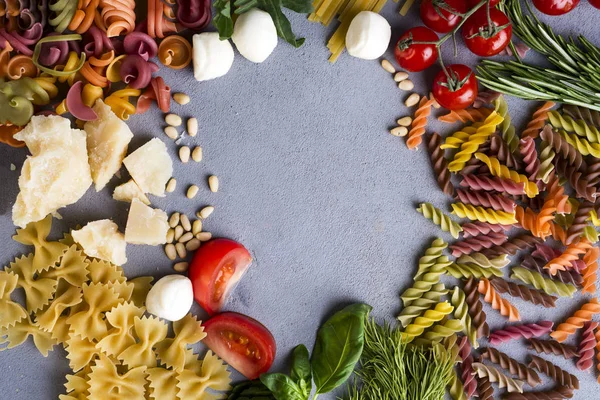 Ingredientes alimentares italianos para cozinhar . — Fotografia de Stock