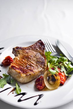 ızgara sebzeli dana biftek