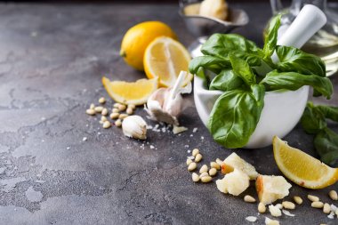 pesto sosu malzemeler