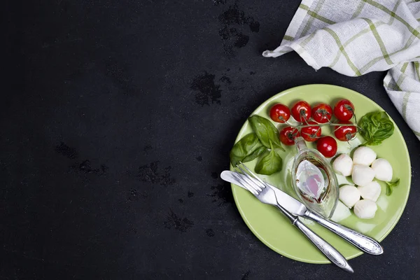 Frischer italienischer Caprese-Salat — Stockfoto