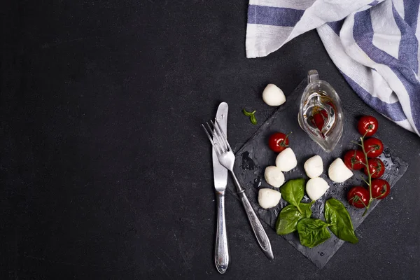 Frischer italienischer Caprese-Salat — Stockfoto