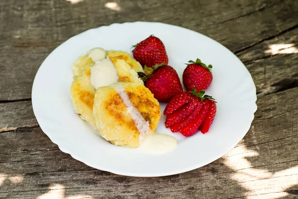 Cottage cheese pancakes — Stock Photo, Image