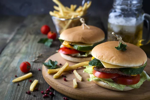 Topuz ile ev yapımı hamburger