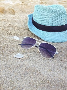 Kum Plajı'nda tatil için aksesuarlar,