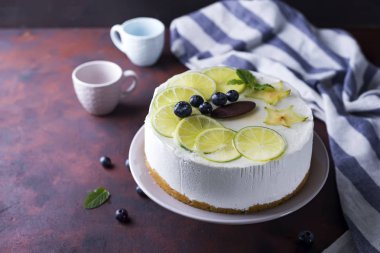 yoğurt mousse kek