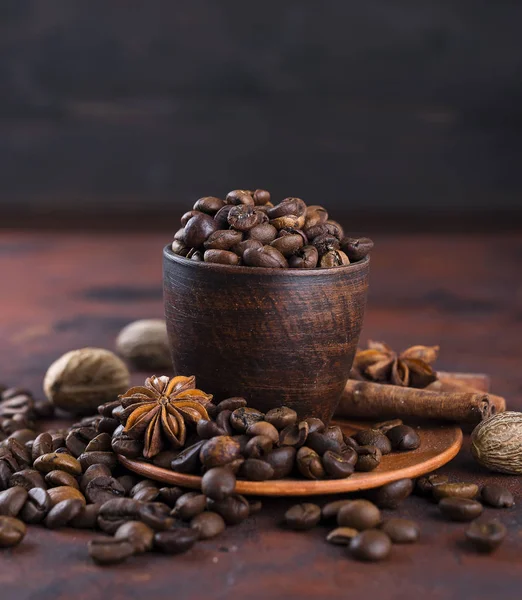 Coffe beens with spices — Stock Photo, Image