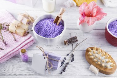 Sağlık ayarı. Deniz tuzu kase, havlu,