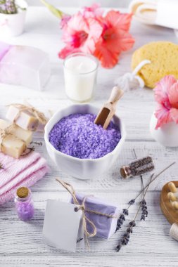 Sağlık ayarı. Deniz tuzu kase, havlu,