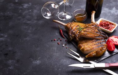 Dilimlenmiş dana biftek ızgara