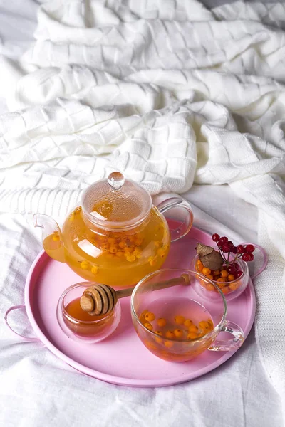 Deniz cehri ve otlar ile çay