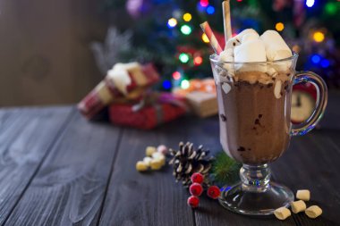 Şekerlemeli sıcak çikolata.