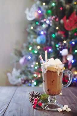 Şekerlemeli sıcak çikolata.