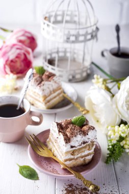 Tiramisu, geleneksel İtalyan tatlı