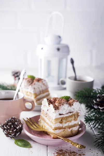 Traditional italian dessert tiramisu — Stock Photo, Image