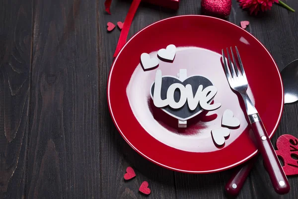 Romantyczne nakrycie stołu na Walentynki — Zdjęcie stockowe