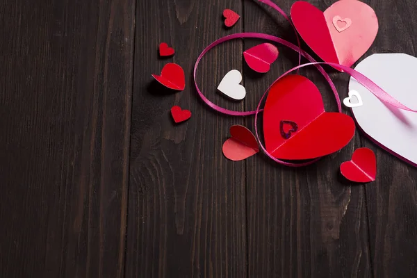 Granicy z czerwonego papieru serca media miłość, oddanie — Zdjęcie stockowe