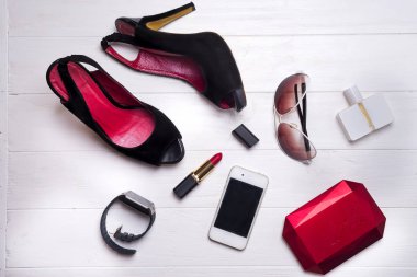 Tatil üzerinde gerekli modern genç bayan veya kız Üstten Görünüm.