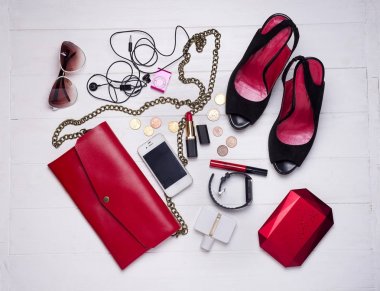 Tatil üzerinde gerekli modern genç bayan veya kız Üstten Görünüm.