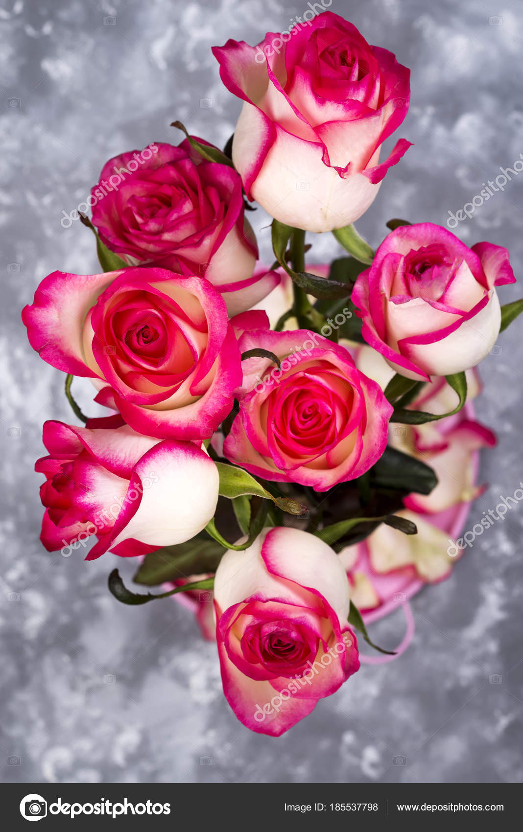 Red White Rose Flower Bouquet On Stone Table Stock Photo Image By C Lyulka 86 185537798