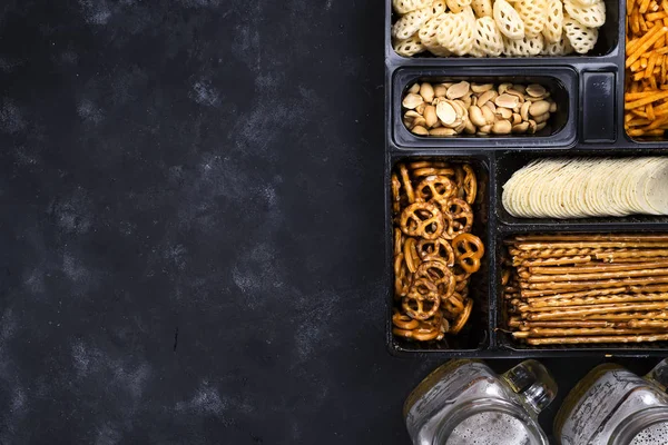 Bira ve siyah kara tahta Snacks