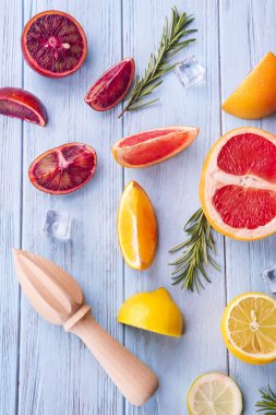 yaz için malzemeler turuncu donmuş limonata içmek