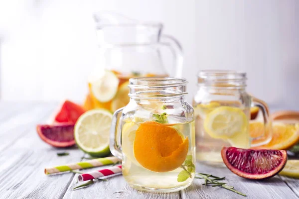 Refreshing summer drink orange frozen lemonade — Stock Photo, Image
