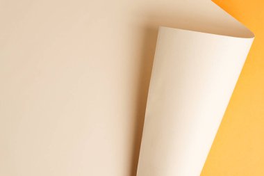 Yeni duoton kâğıdı eğimli arka plan. Üst görünüm.