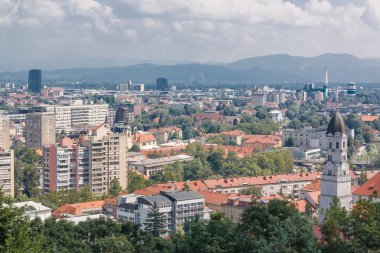 Genel cityscape görünümü çeşitli evleriyle