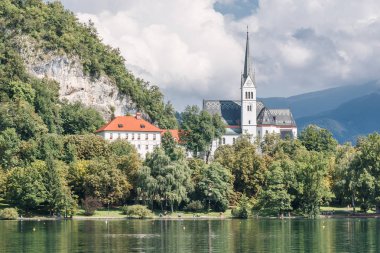 Beyaz Kilise lake Bled, Slovenya