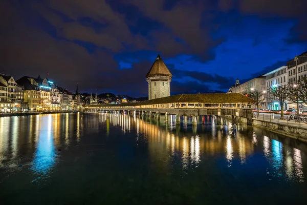 Puente de la Capilla en Lucerna —  Fotos de Stock