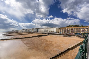 Hastings plaj ve Grand Parade