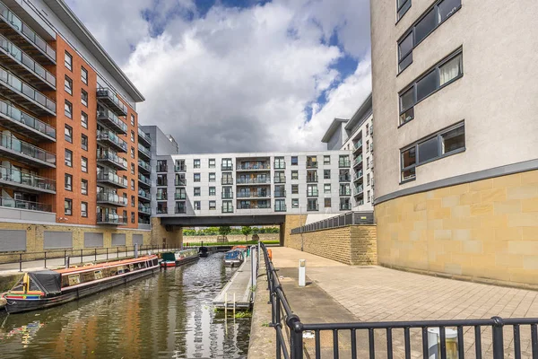 Leeds Dock i staden Leeds — Stockfoto