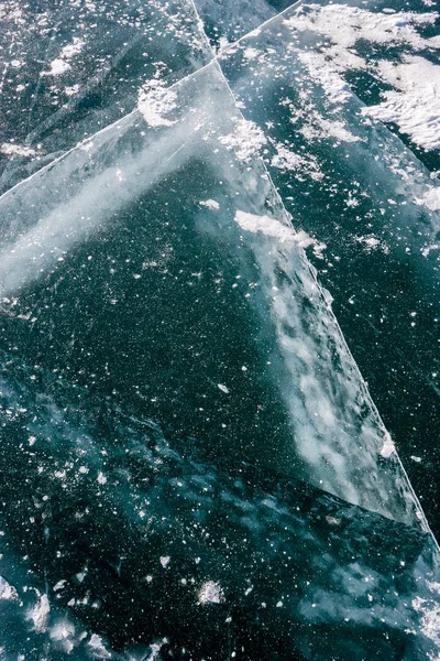 Gelo Lago Baikal Com Neve Com Rachaduras Profundas Gelo Espesso — Fotografia de Stock