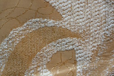 Renkli kumaş dokusu. Yumuşak beyaz aksanlı yumuşak kahverengi kumaş. Boşluğu kopyala