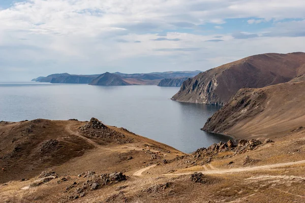 Alta Costa Rochosa Lago Baikal Estrada Vai Para Lago Nuvens — Fotografia de Stock