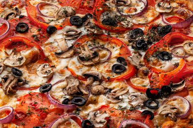 Lezzetli pizza yakın çekim üst görünüm yiyecek arka planı