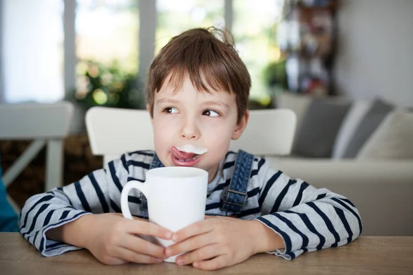 Moustache desayuno divertido — Foto de Stock