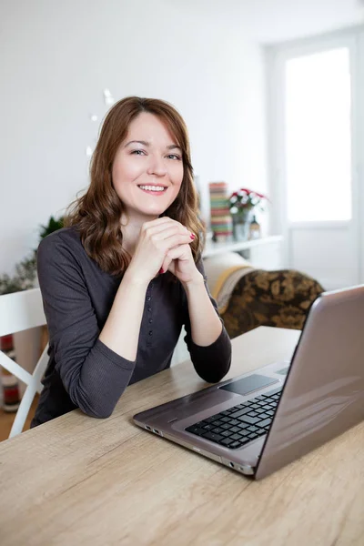 Op een computer — Stockfoto