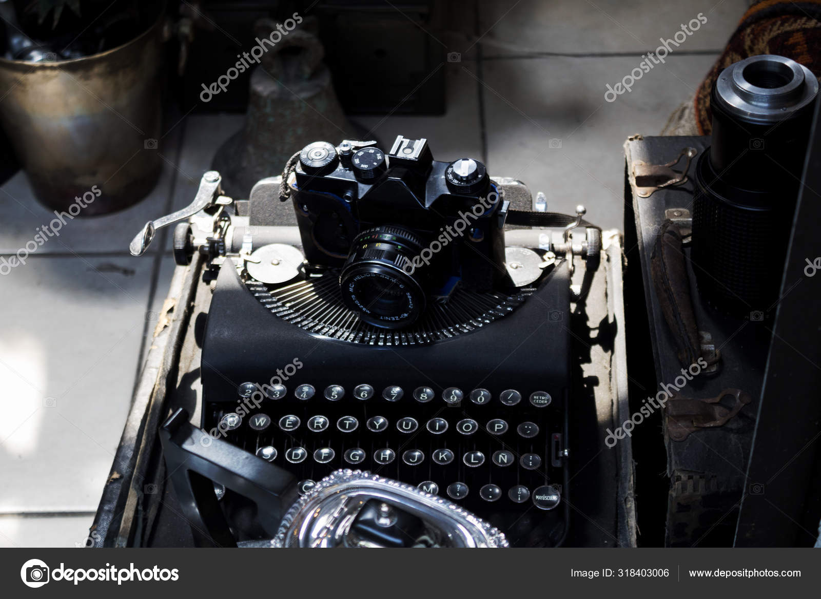 Sale of antiques analog cameras and vintage items Stock Photo by