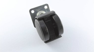 Vurmak, çivilemek ve çivileri sökmek için bir araç, normalde kare ya da yuvarlak bir kafa içerir ve bir tarafından keskinleştirilir, bunun ortasına bir T şekli verir..