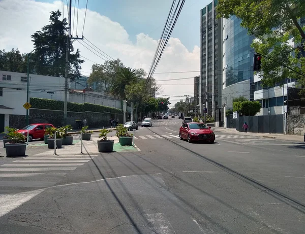 Eine Straßenkreuzung Bezieht Sich Auf Jene Elemente Der Straßen Und — Stockfoto