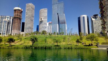 Mexico City 'nin batısındaki Parque la Mexicana' da tüm seyirciler için yer var. Burası şehirde daha fazla yeşil nokta olması için tasarlandı.
