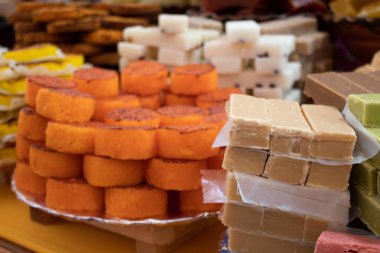 Meksika 'da tipik tatlıların çok çeşitliliği vardır. Çoğu el yapımı ve Meksika kültürünün simgesidir. Geleneksel Meksika tatlılarının ayrıntıları bu büyük mutfak zenginliğinin bir parçasıdır..