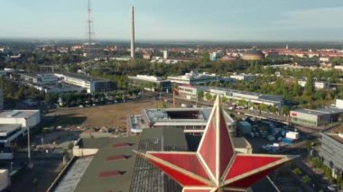 Leipzig Almanya 'sında Sovyet komünist döneminin kırmızı yakut yıldızı Sembolü