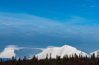 Karlı Dağlar. Kar, Dağlar, Vadi, Manzara, Kış, Bahar, Panorama