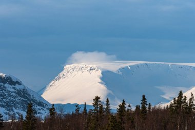 Karlı Dağlar. Kar, Dağlar, Vadi, Manzara, Kış, Bahar, Panorama