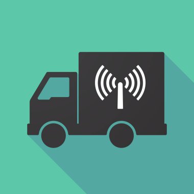 Uzun bir anten ile gölge kamyon