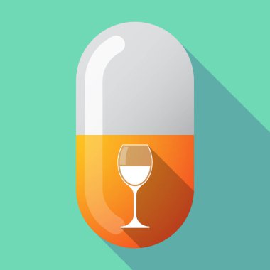 Uzun gölge hap bir kadeh şarap ile