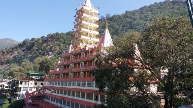 Uttar Pradesh 'in Rishikesh' teki Güzel Sahne, Hindistan. Rishikesh 'teki Ganj nehri Hindu Sagas' ın yeridir..