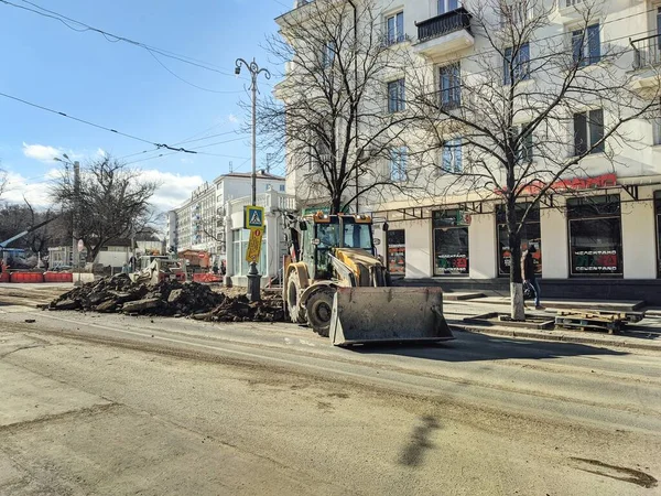 Yol silindiri. Bolshaya Morskaya. Sivastopol.
